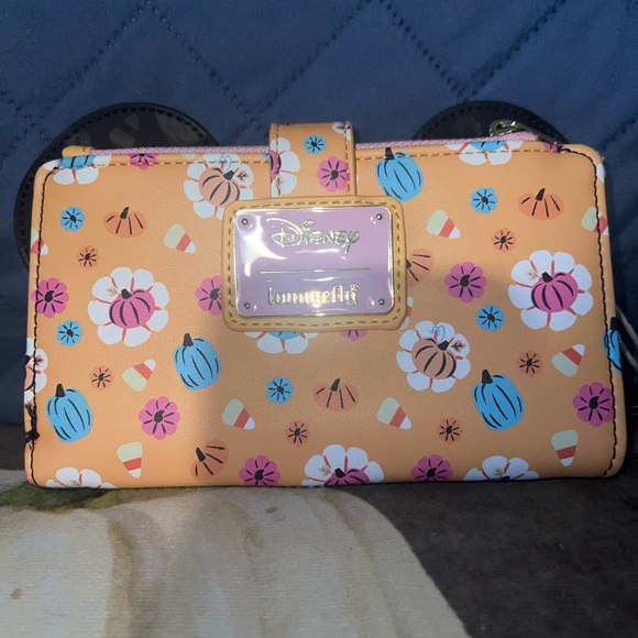 Loungefly Minnie Floral Pumpkin Glow-in-the-Dark Figural Mini Backpack + Wallet - Picture 10 of 11